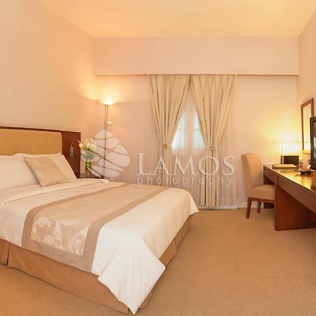 Catina Saigon Hotel Хошимин Екстериор снимка