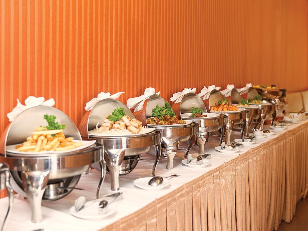 Catina Saigon Hotel Хошимин Екстериор снимка