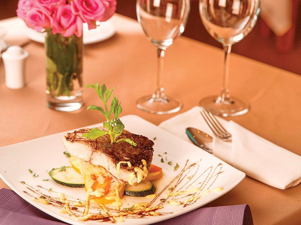Catina Saigon Hotel Хошимин Екстериор снимка