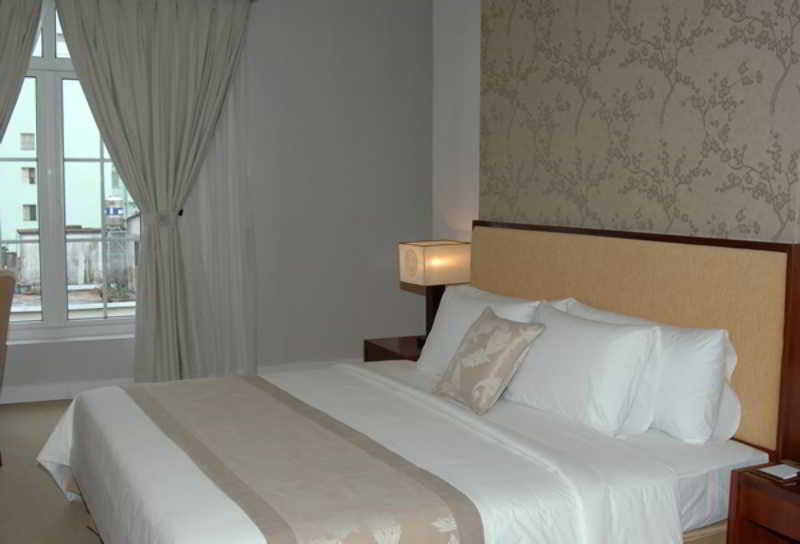 Catina Saigon Hotel Хошимин Екстериор снимка