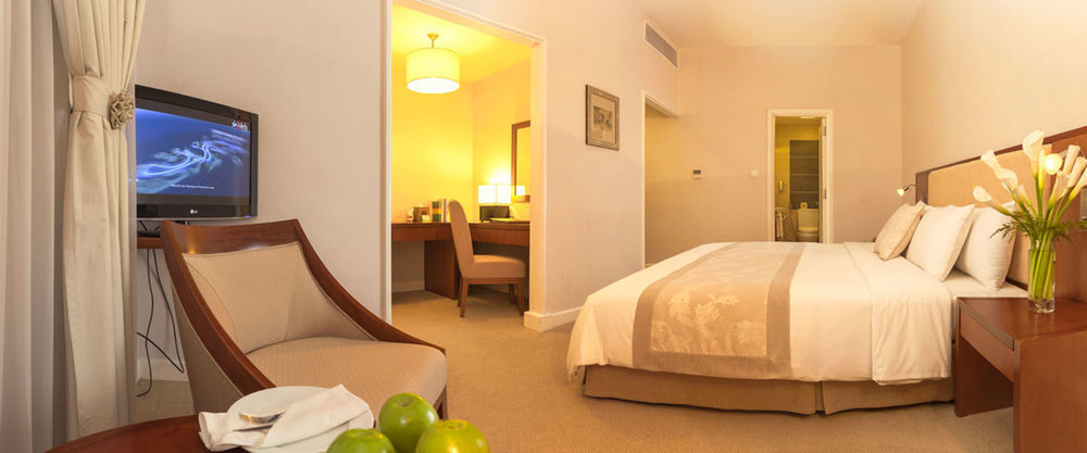 Catina Saigon Hotel Хошимин Екстериор снимка