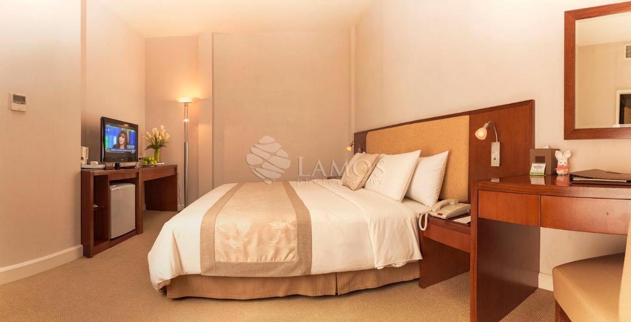 Catina Saigon Hotel Хошимин Екстериор снимка