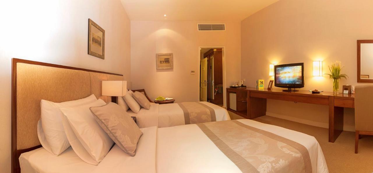 Catina Saigon Hotel Хошимин Екстериор снимка